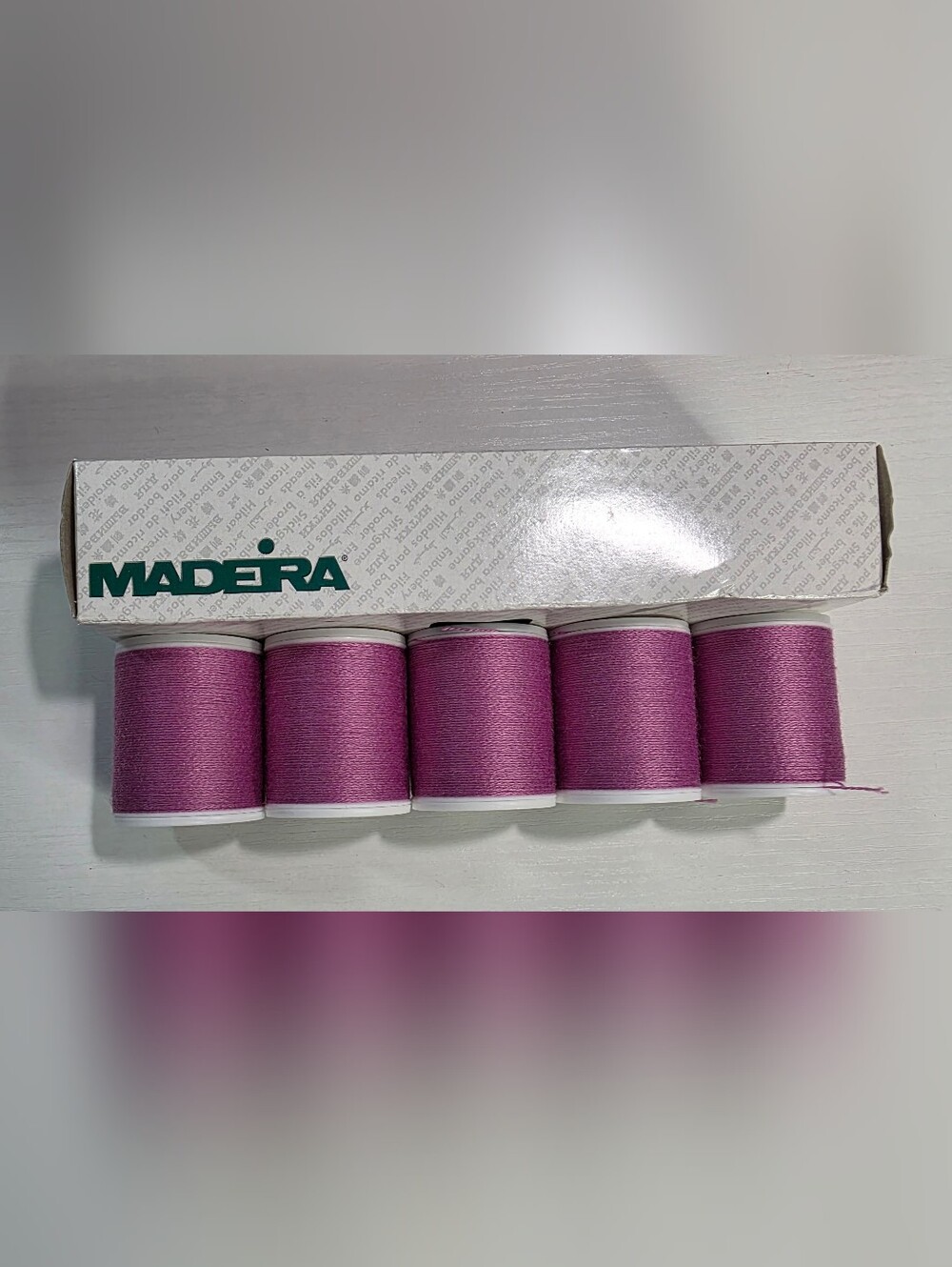 Madeira Embroidery Thread Color 3935 200m 5-pack Spools